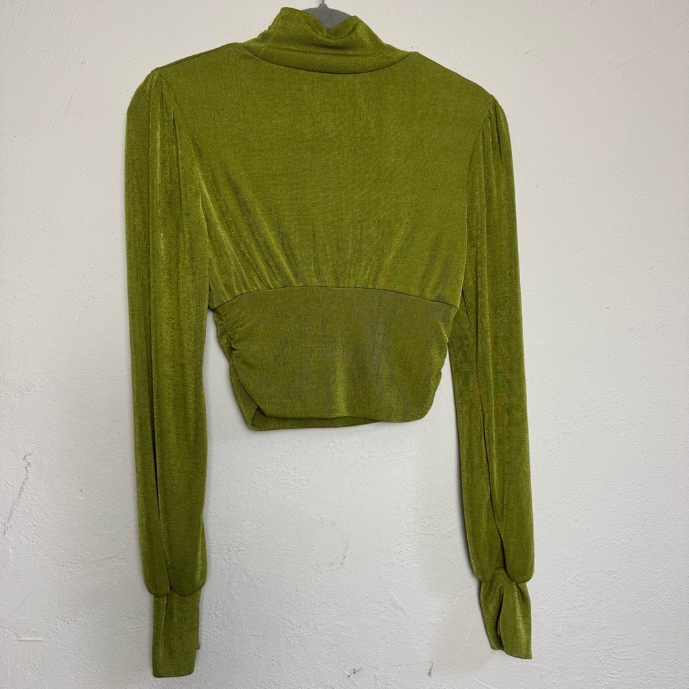 Olive Green Cropped Long-Sleeve Top - Women